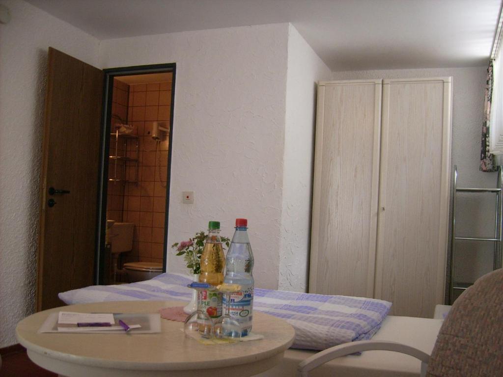 Gastehaus Hochrhonblick Hotel Schonau an der Brend Room photo